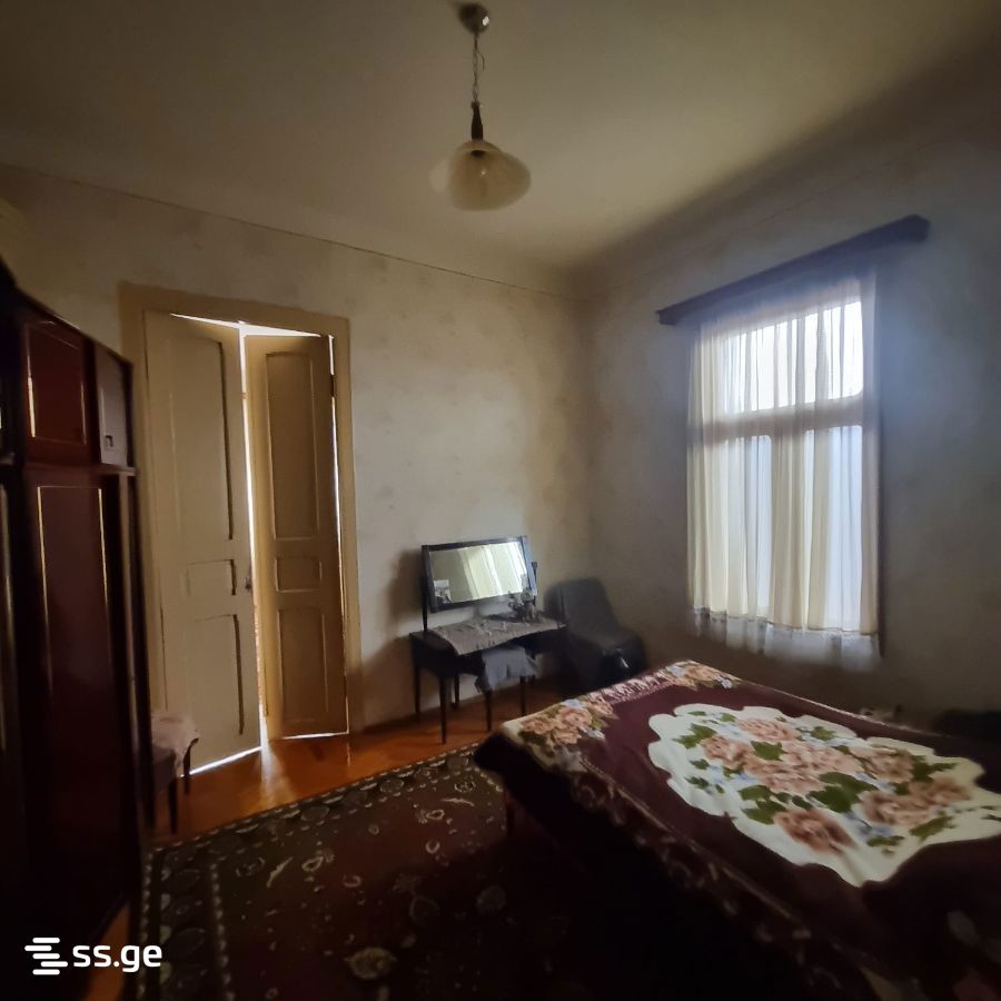 4 Room Private House For Rent. Poti view 8