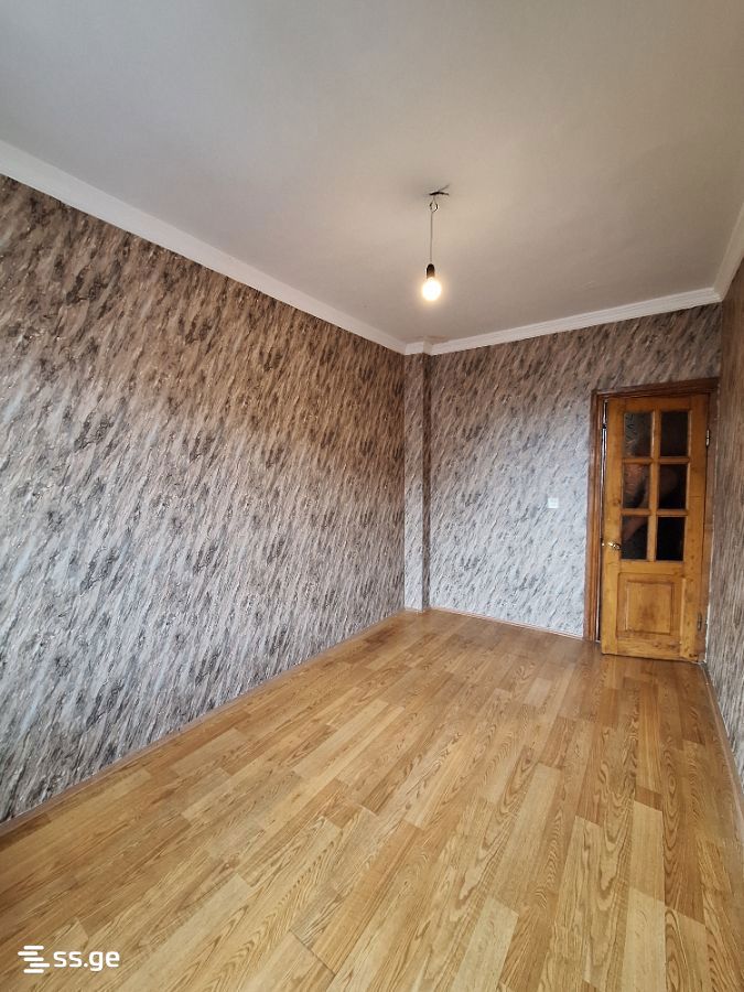3 Room Flat For Sale view 5