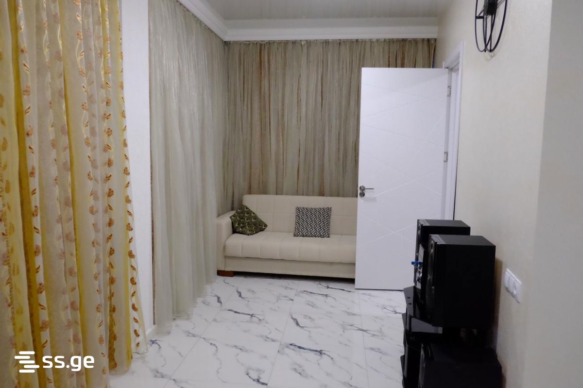 2 Room Private House For Rent. Tsikhisdziri view 9
