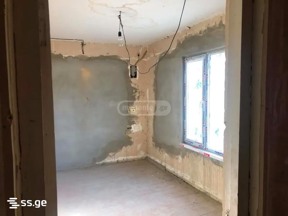 4 Room Private House For Sale view 2
