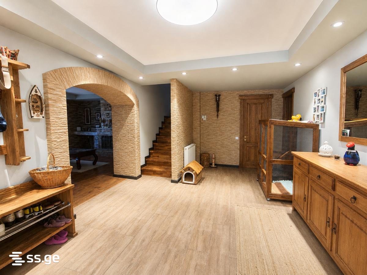 7 Room Private House For Sale view 5