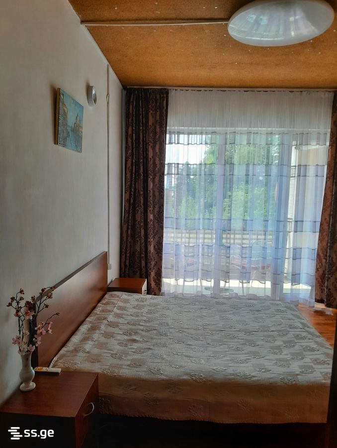 2 Room Flat Daily Rent. Ureki view 4