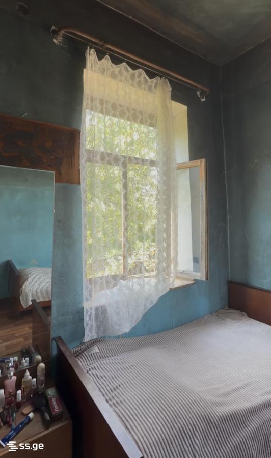 8 Room Private House For Sale view 6