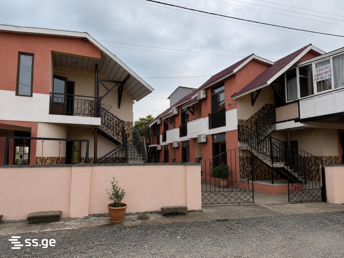 Hotel For Sale. Ureki view 9