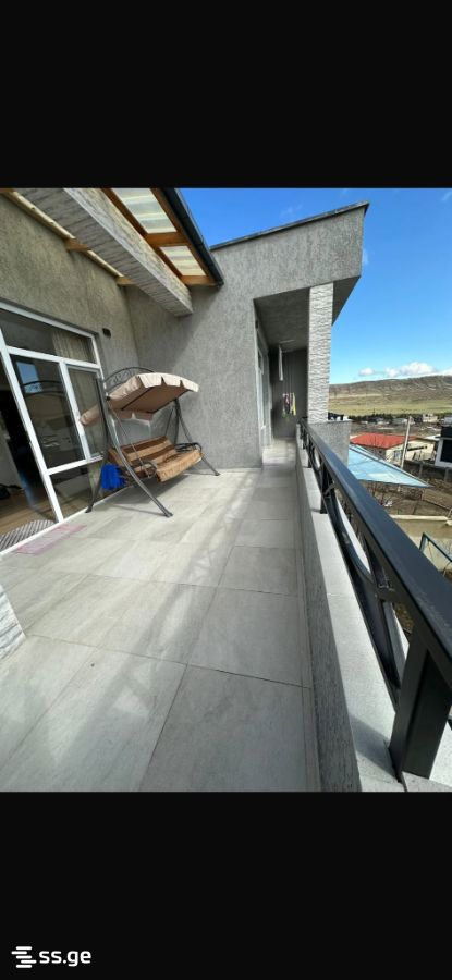 6 Room Private House For Sale view 2