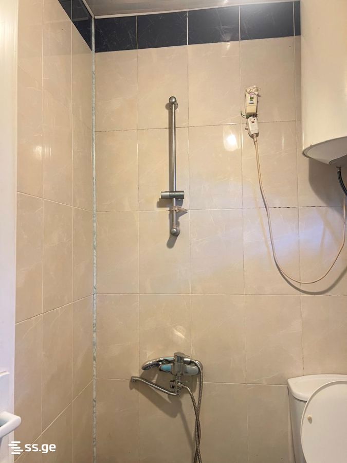 3 Room Private House Daily Rent. Batumi view 8