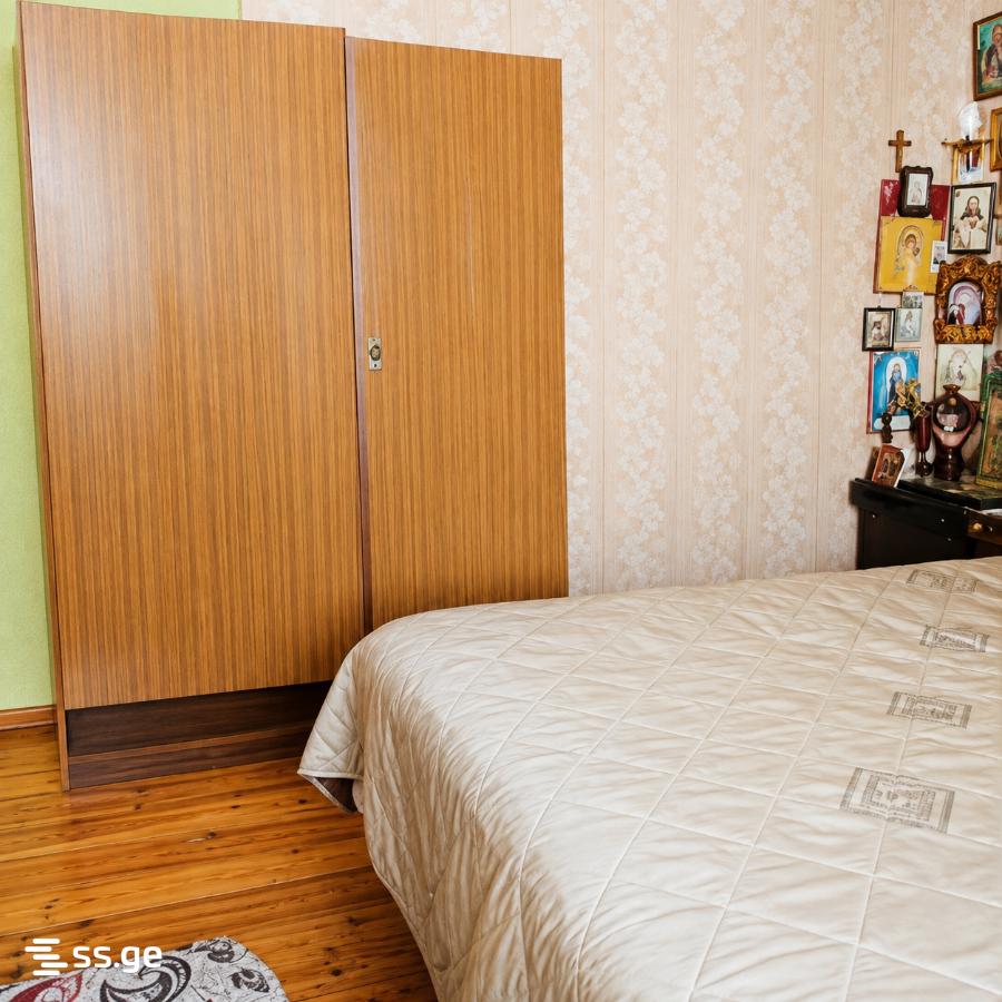4 Room Private House For Sale view 8