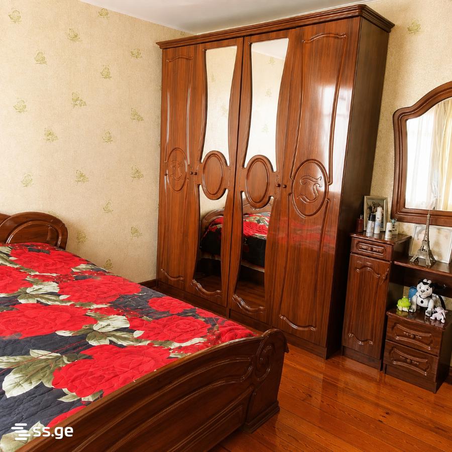 4 Room Private House For Sale view 6