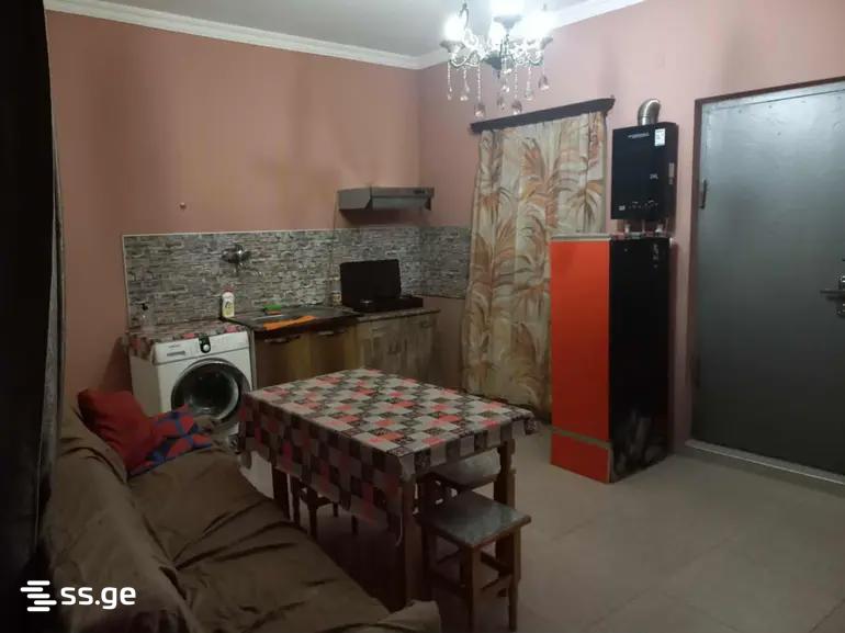 1 Room Private House Daily Rent. Isani view 1