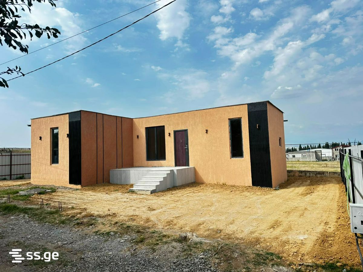 4 Room Private House For Sale view 1