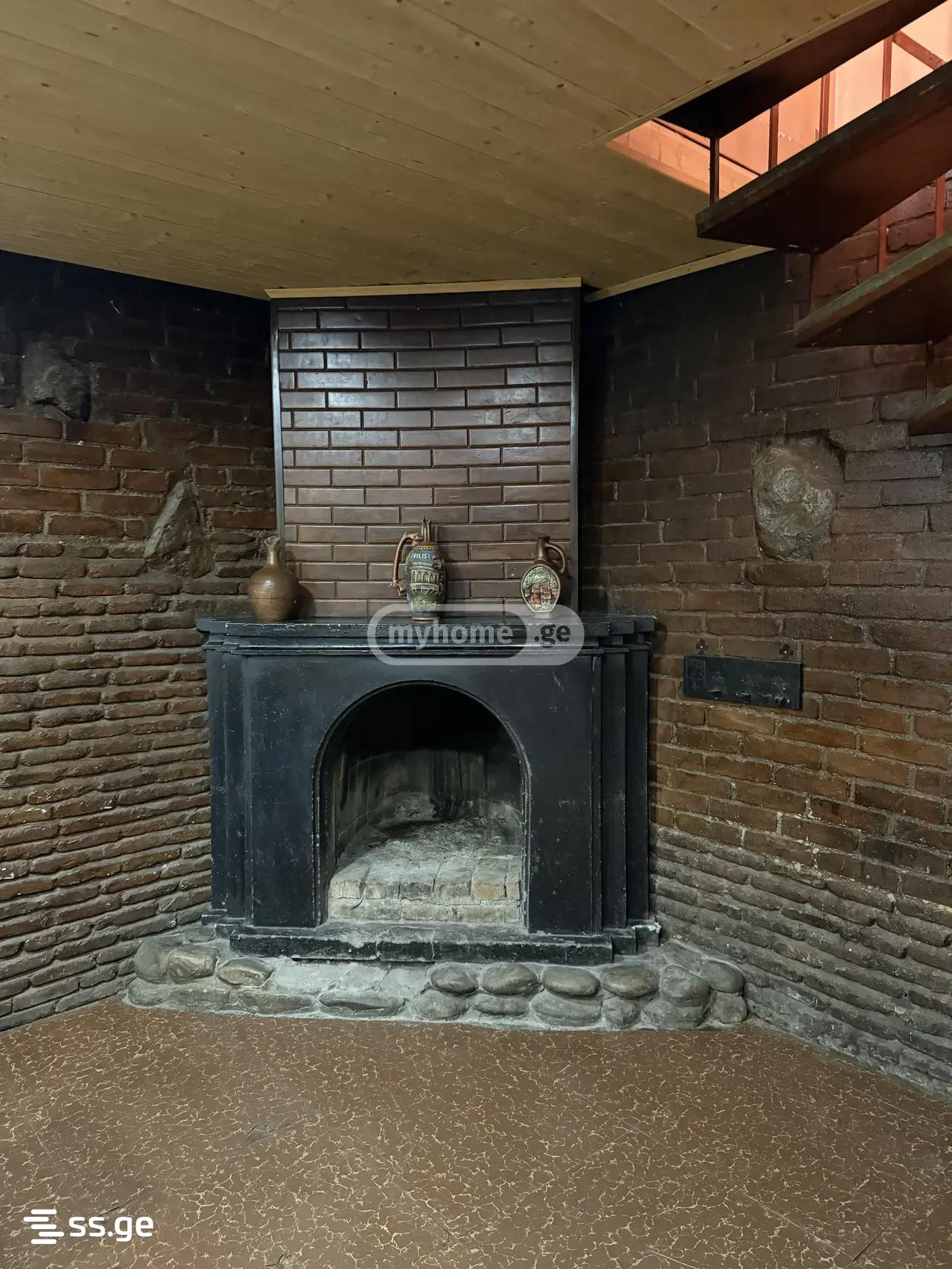 7 Room Private House For Sale view 6