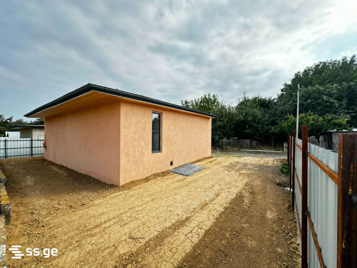 4 Room Private House For Sale view 6