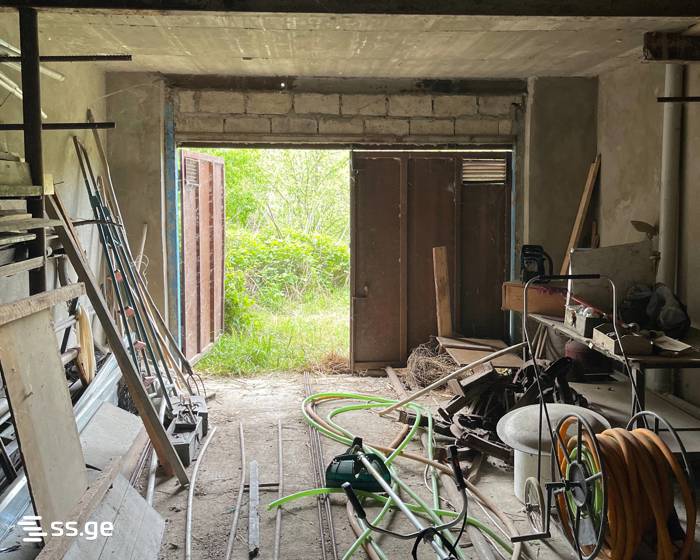 7 Room Private House For Sale view 78