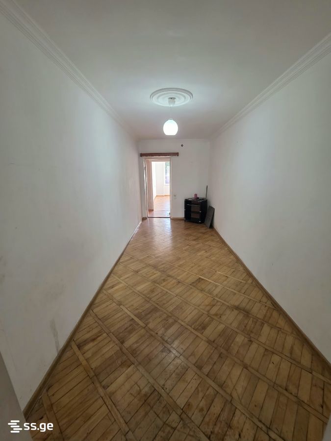 2 Room Flat For Rent. Poti view 9