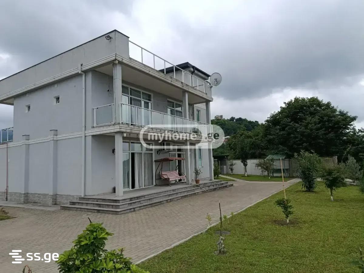 6 Room Private House Daily Rent. Batumi view 10