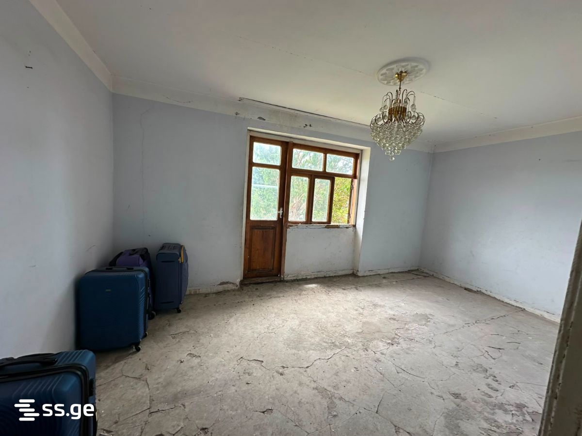 3 Room Flat For Sale view 3