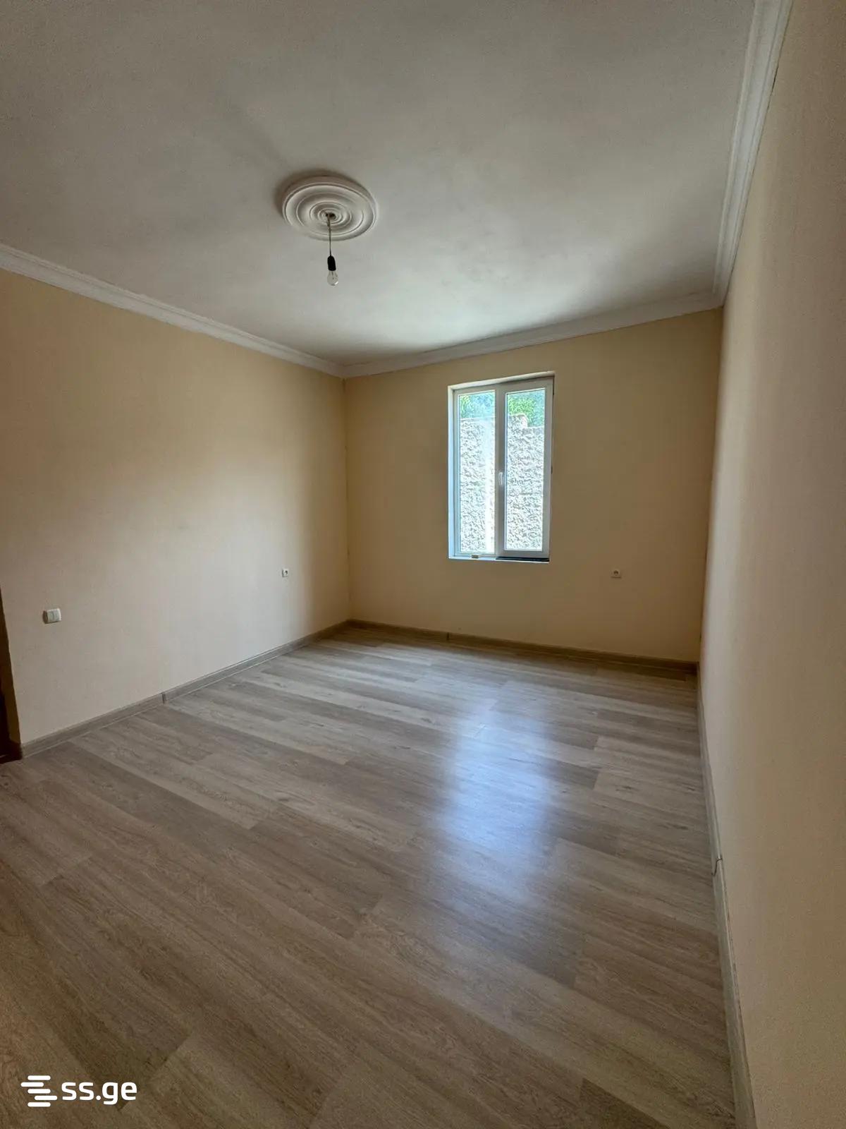 Продажа 6-комната Квартира view 5