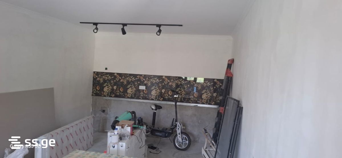 4 Room Private House For Sale view 2