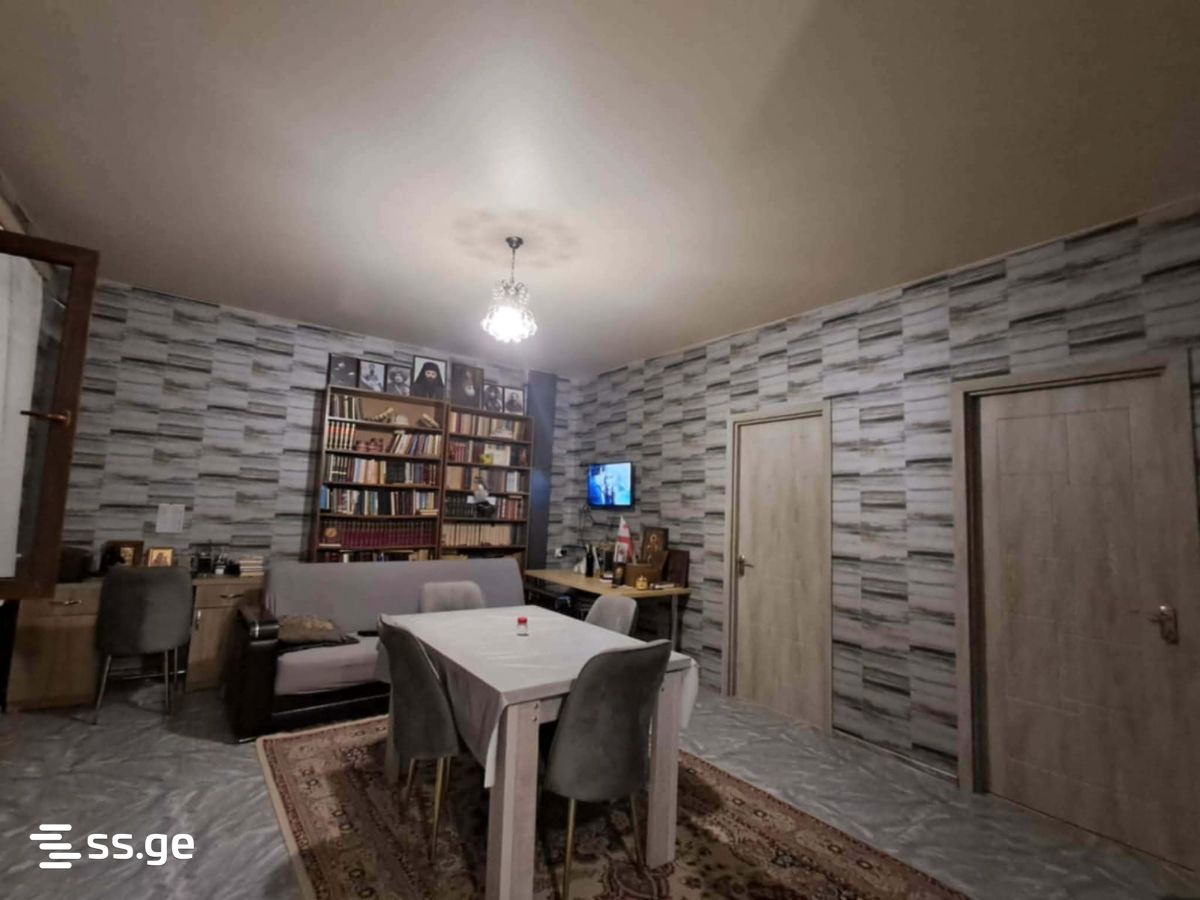 3 Room Private House For Sale view 2
