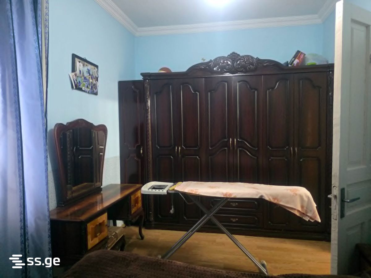 5 Room Private House For Sale view 4