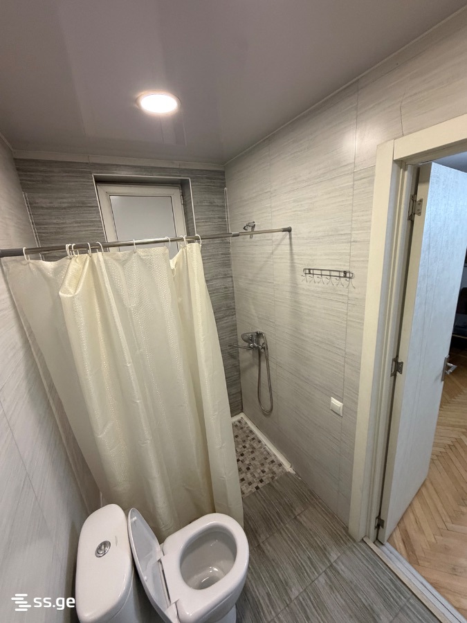 1 Room Flat Daily Rent. Vera view 6