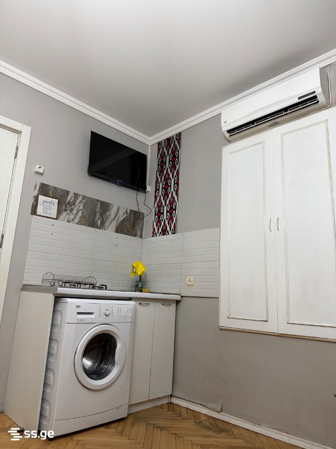 1 Room Flat Daily Rent. Vera view 4