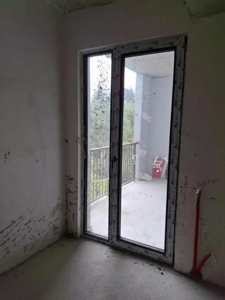 https://static.ss.ge/20260902/2_1054ea56-3032-4ac6-899b-4334a703d1e2_Thumb.jpg