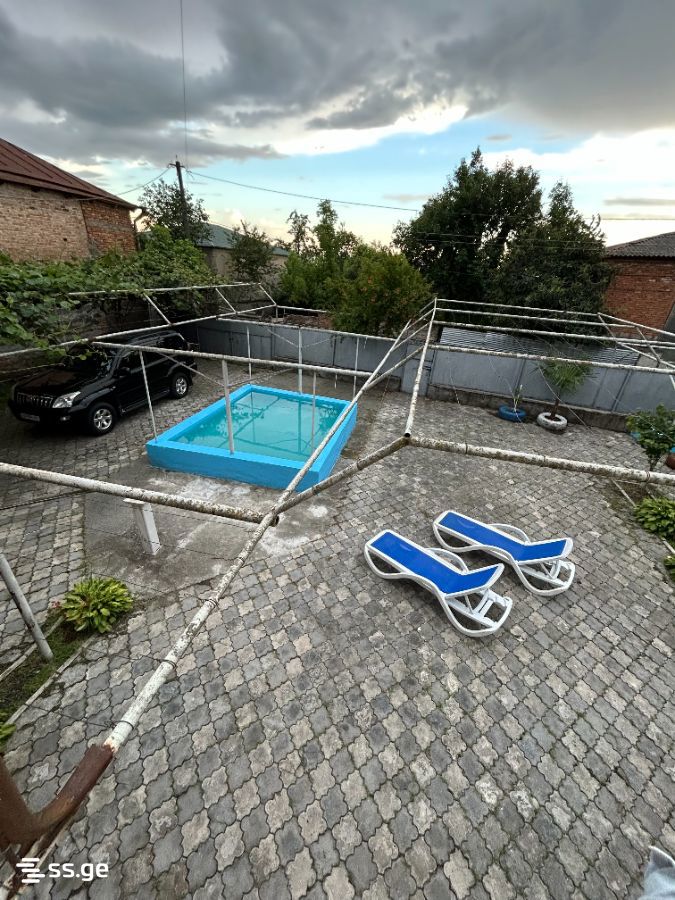 5 Room Private House For Sale view 2