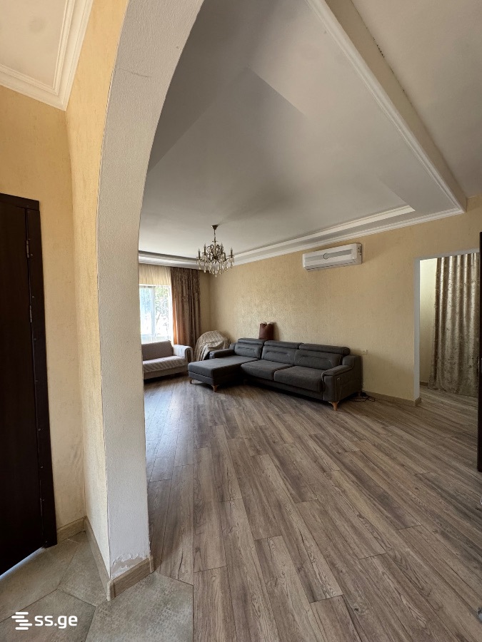 3 Room Private House For Sale view 2