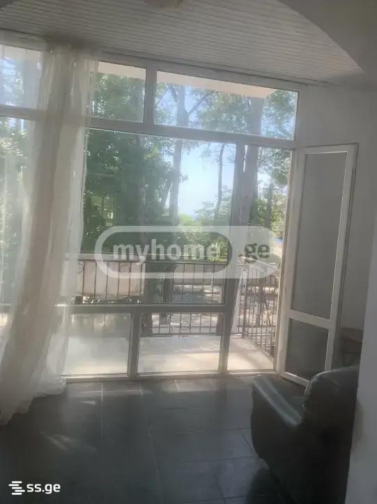15 Room Hotel For Sale view 4
