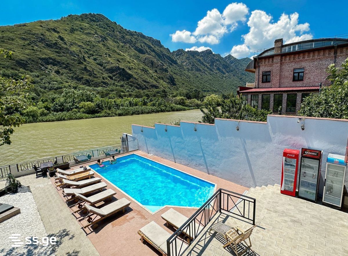 10 Room Hotel For Sale view 1