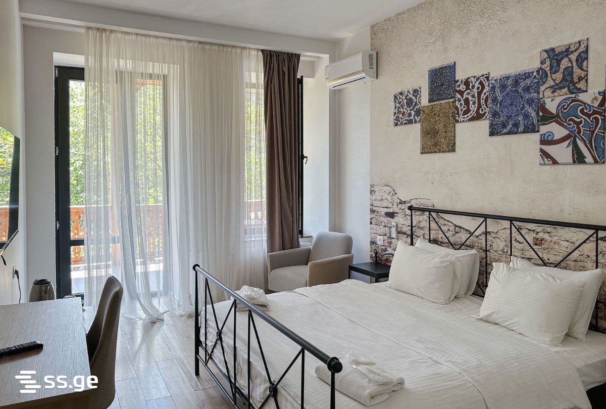 10 Room Hotel For Sale view 5