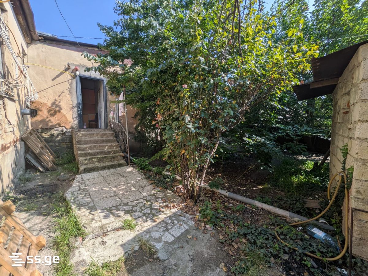 4 Room Private House For Sale view 5