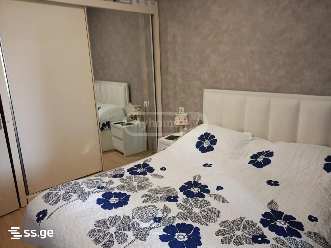 5 Room Private House For Sale view 3