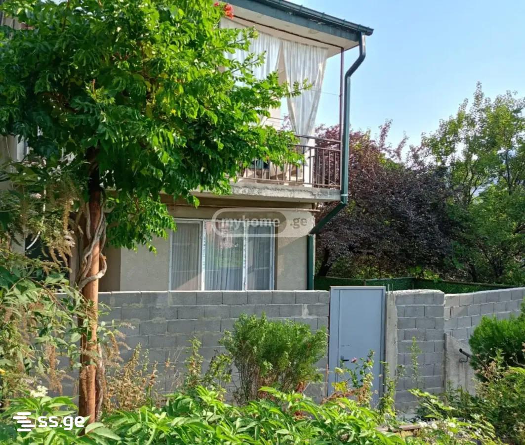 5 Room Private House For Sale view 3