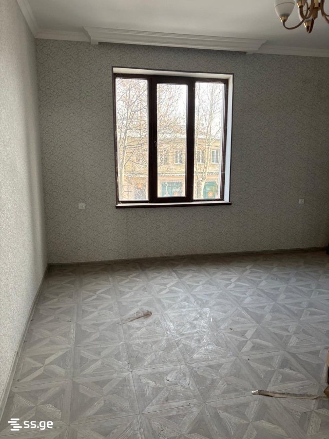 Commercial Space For Sale. Gori view 9