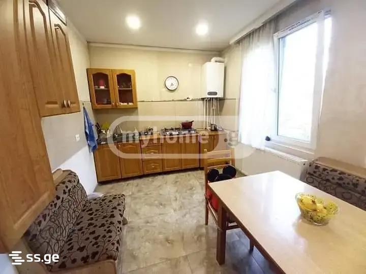 5 Room Private House For Sale view 4