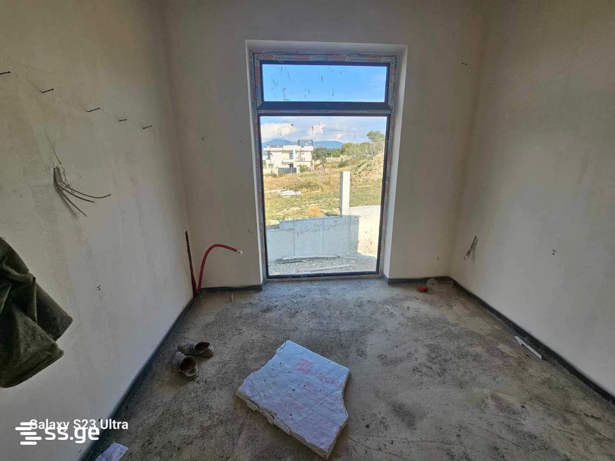 4 Room Private House For Sale view 3