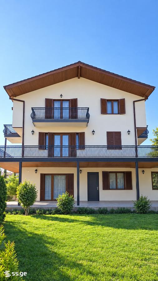 7 Room Private House For Sale view 1