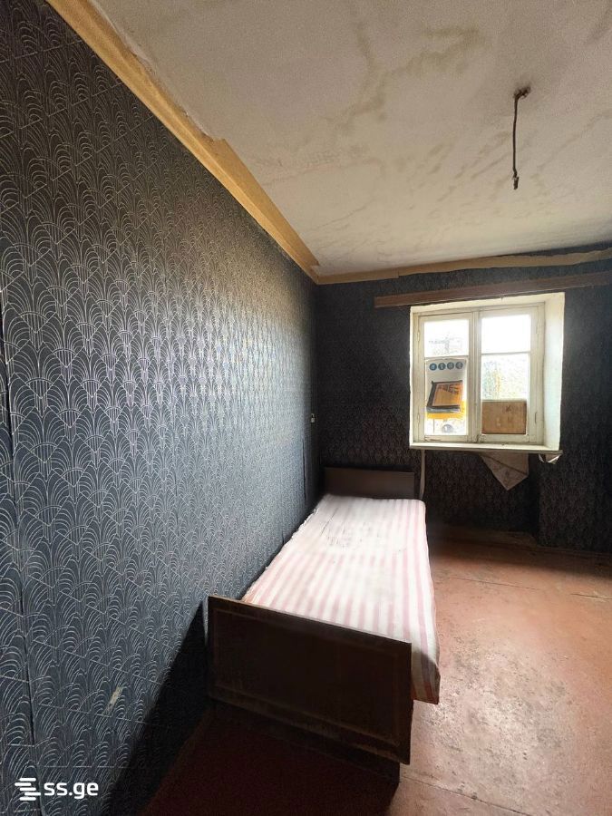 8 Room Private House For Sale view 7