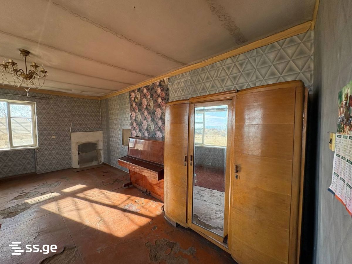 8 Room Private House For Sale view 5