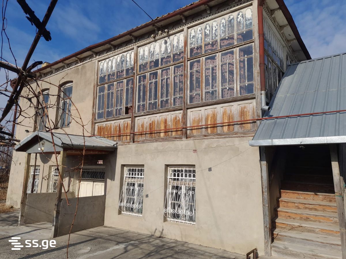 7 Room Private House For Sale view 2