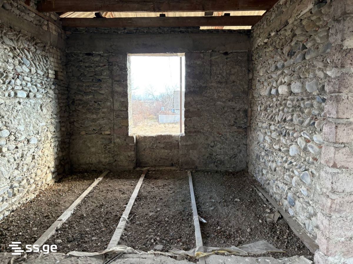 8 Room Private House For Sale view 15