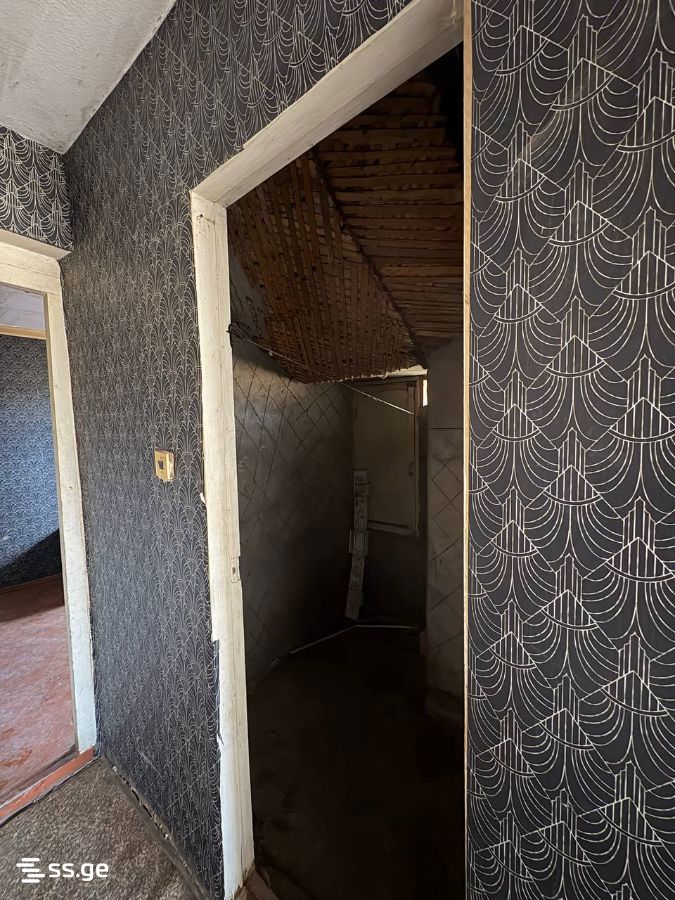 8 Room Private House For Sale view 9