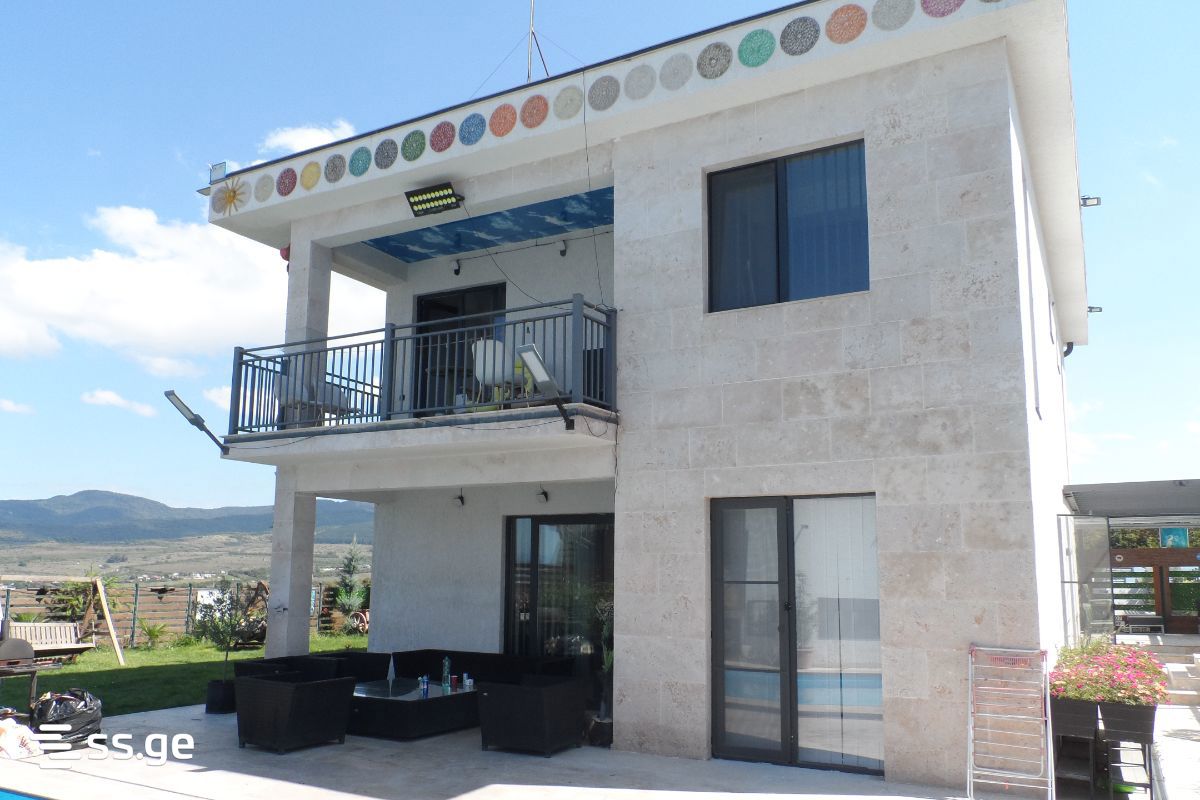 5 Room Private House For Sale view 1