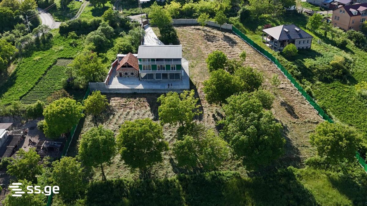 15 Room Private House For Sale view 1