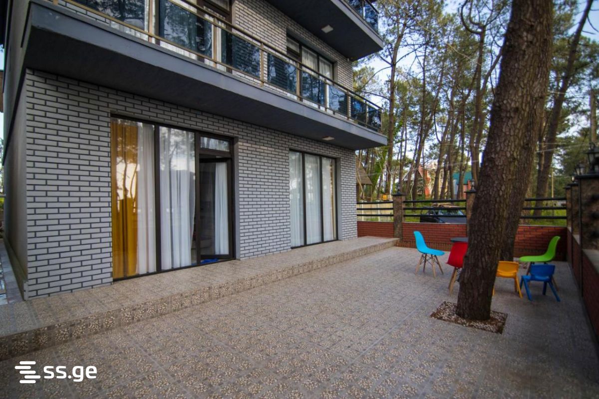 8 Room Hotel For Sale view 2