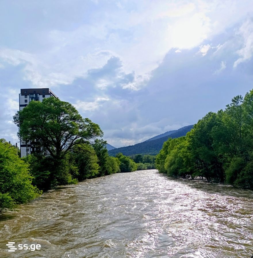 2 Room Flat For Rent. Borjomi view 1