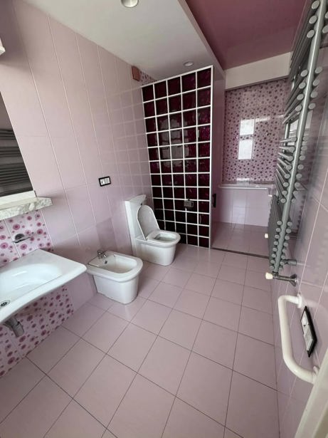 https://static.ss.ge/20260908/1_00293aeb-348d-43d7-ac0a-1b6ba365c79f_Thumb.jpg