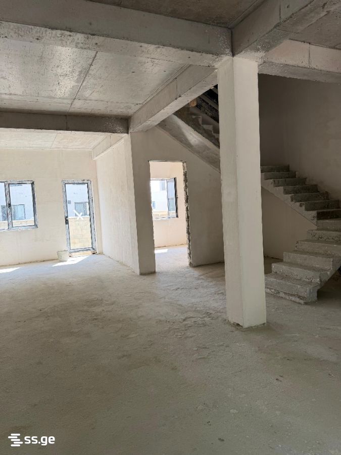 5 Room Private House For Sale view 4